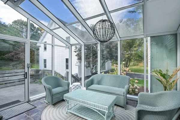 $2,250,000 | 302 Concord Road, Weston, MA 02493