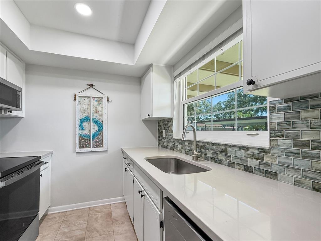 1701 Pinehurst Road, Unit 2D Dunedin, FL 34698 - Photo 11 of 30