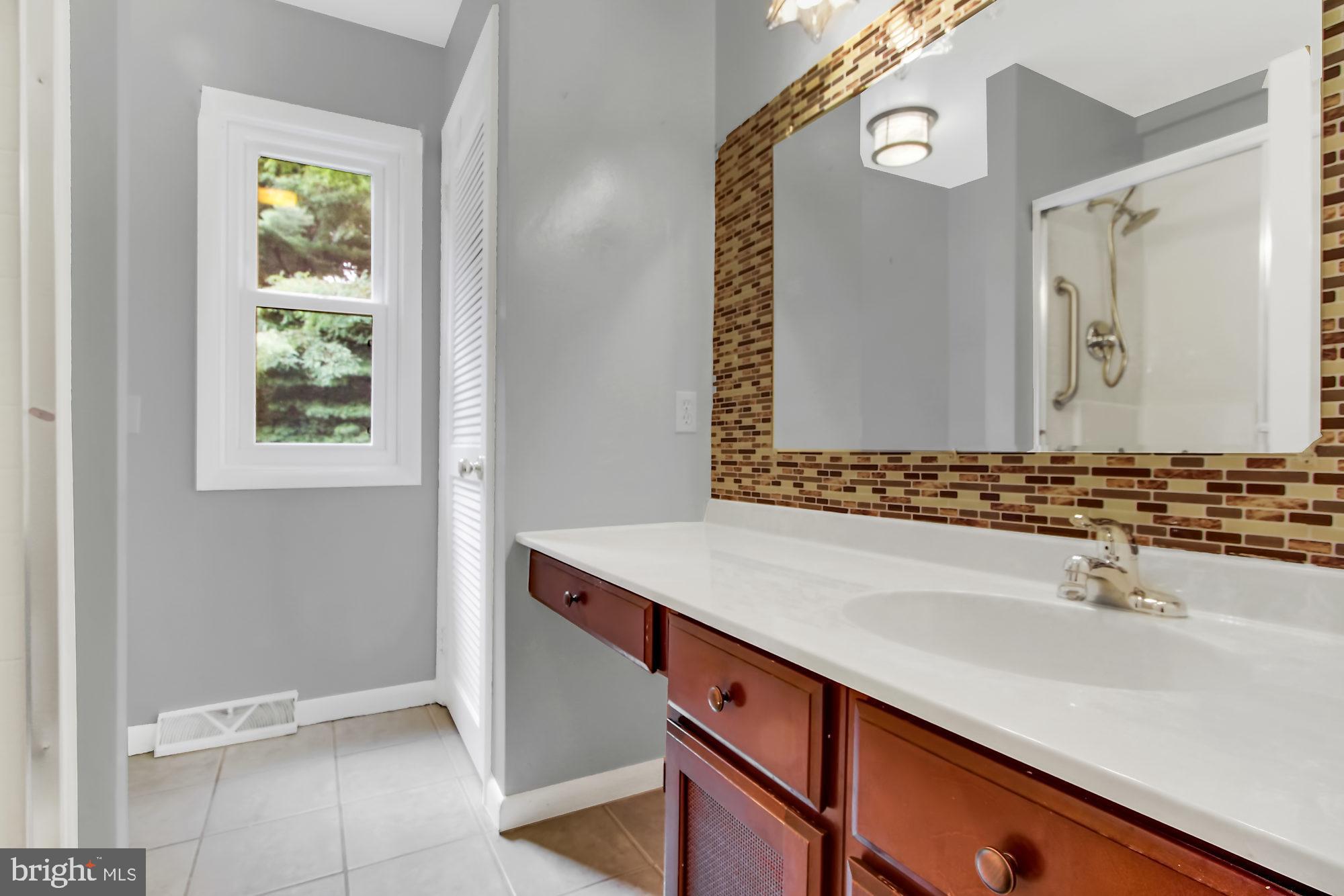 260 Tri Hill Road York, PA 17403 - Photo 14 of 27 Gallery Image 14