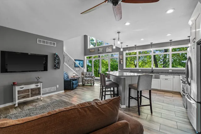 $999,900 | N9254 East Shore Road, East Troy, WI 53120