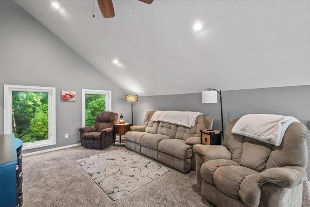 $999,900 | N9254 East Shore Road, East Troy, WI 53120