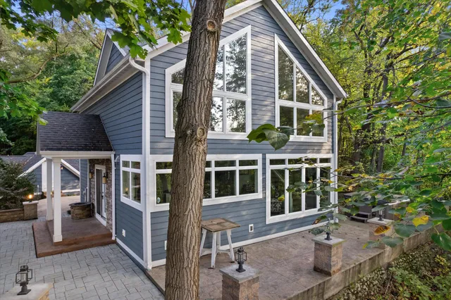 $999,900 | N9254 East Shore Road, East Troy, WI 53120