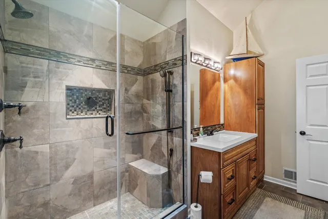 $999,900 | N9254 East Shore Road, East Troy, WI 53120