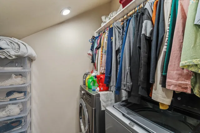 $999,900 | N9254 East Shore Road, East Troy, WI 53120