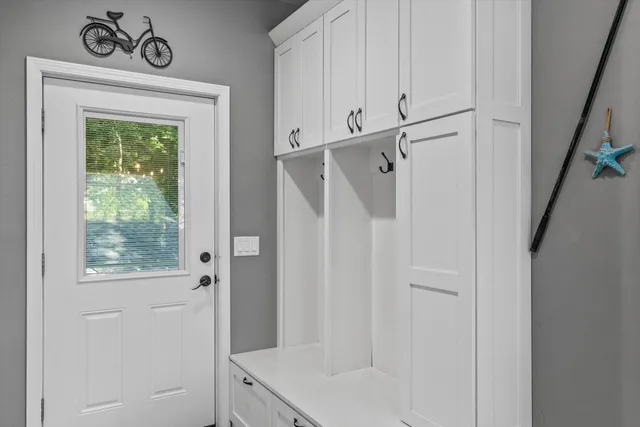 $999,900 | N9254 East Shore Road, East Troy, WI 53120