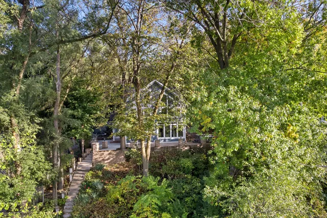 $999,900 | N9254 East Shore Road, East Troy, WI 53120