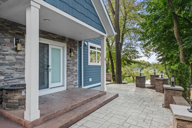 $999,900 | N9254 East Shore Road, East Troy, WI 53120