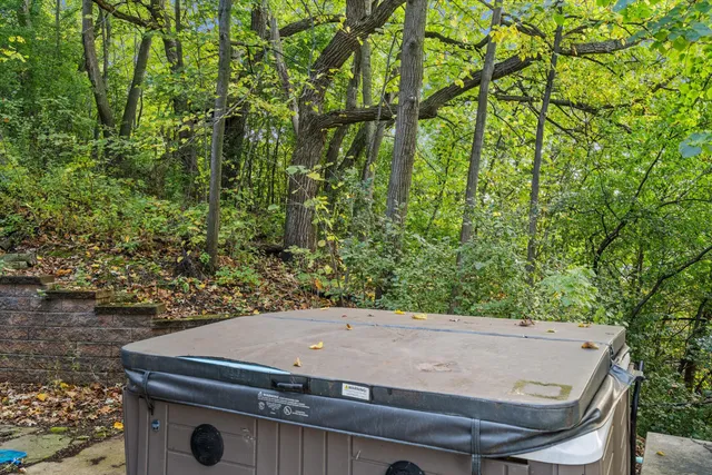 $999,900 | N9254 East Shore Road, East Troy, WI 53120