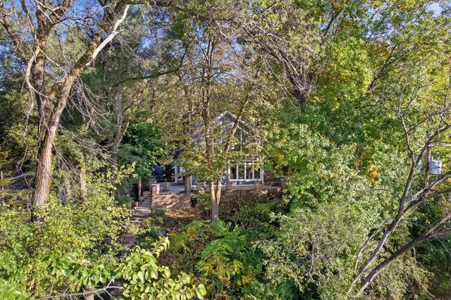 $999,900 | N9254 East Shore Road, East Troy, WI 53120