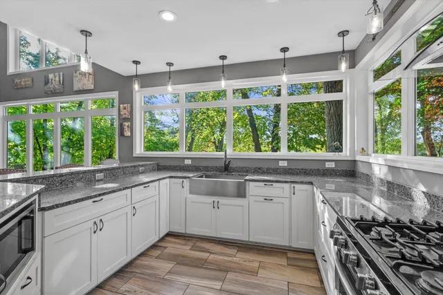 $999,900 | N9254 East Shore Road, East Troy, WI 53120