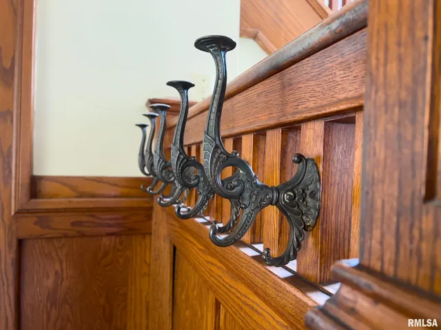 $162,900 | 1030 North Cedar Street, Galesburg, IL 61401