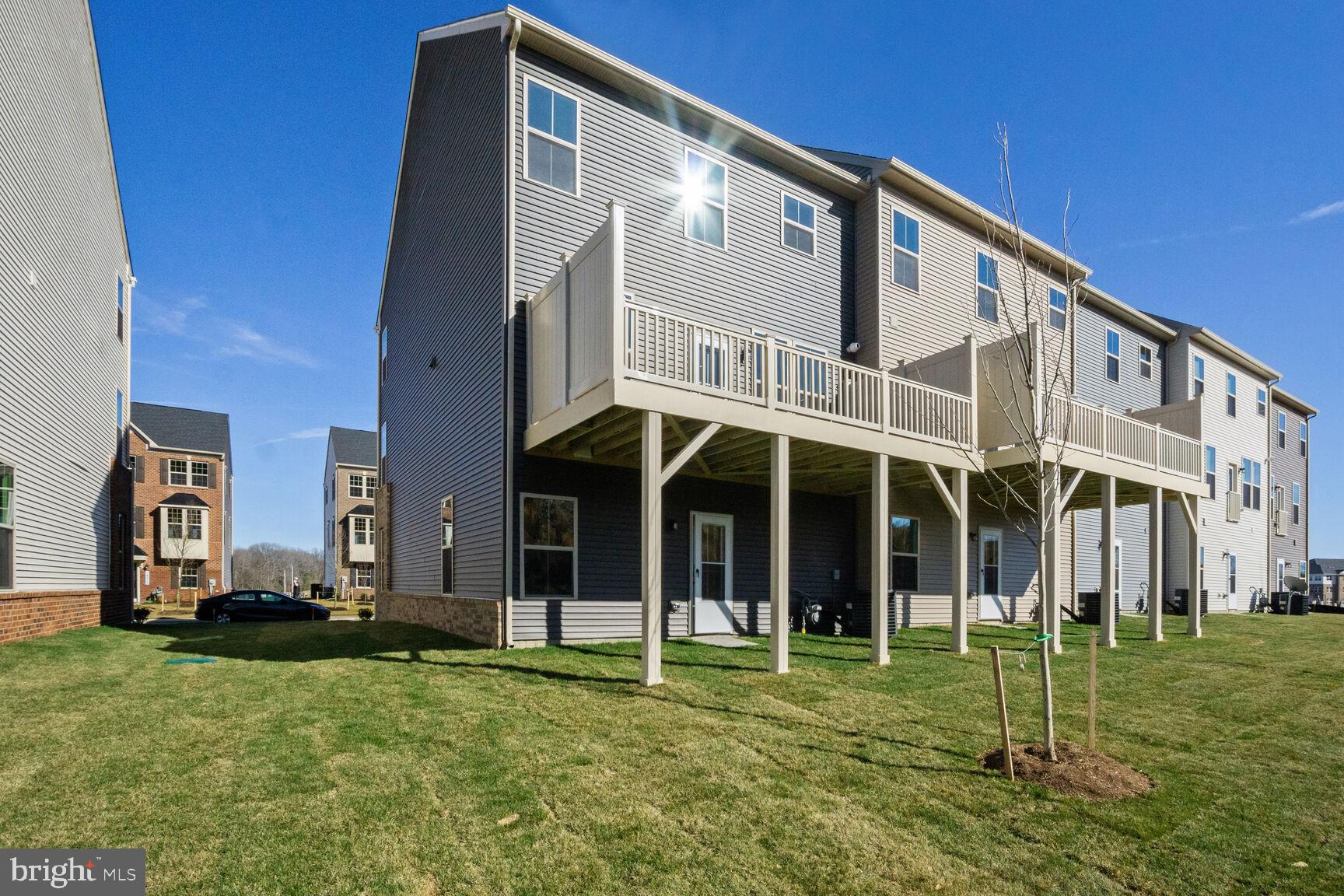 14941 Ring House Road, Unit E Brandywine, MD 20613 - Photo 22 of 24 DECK WITH PRIVACY PANELS