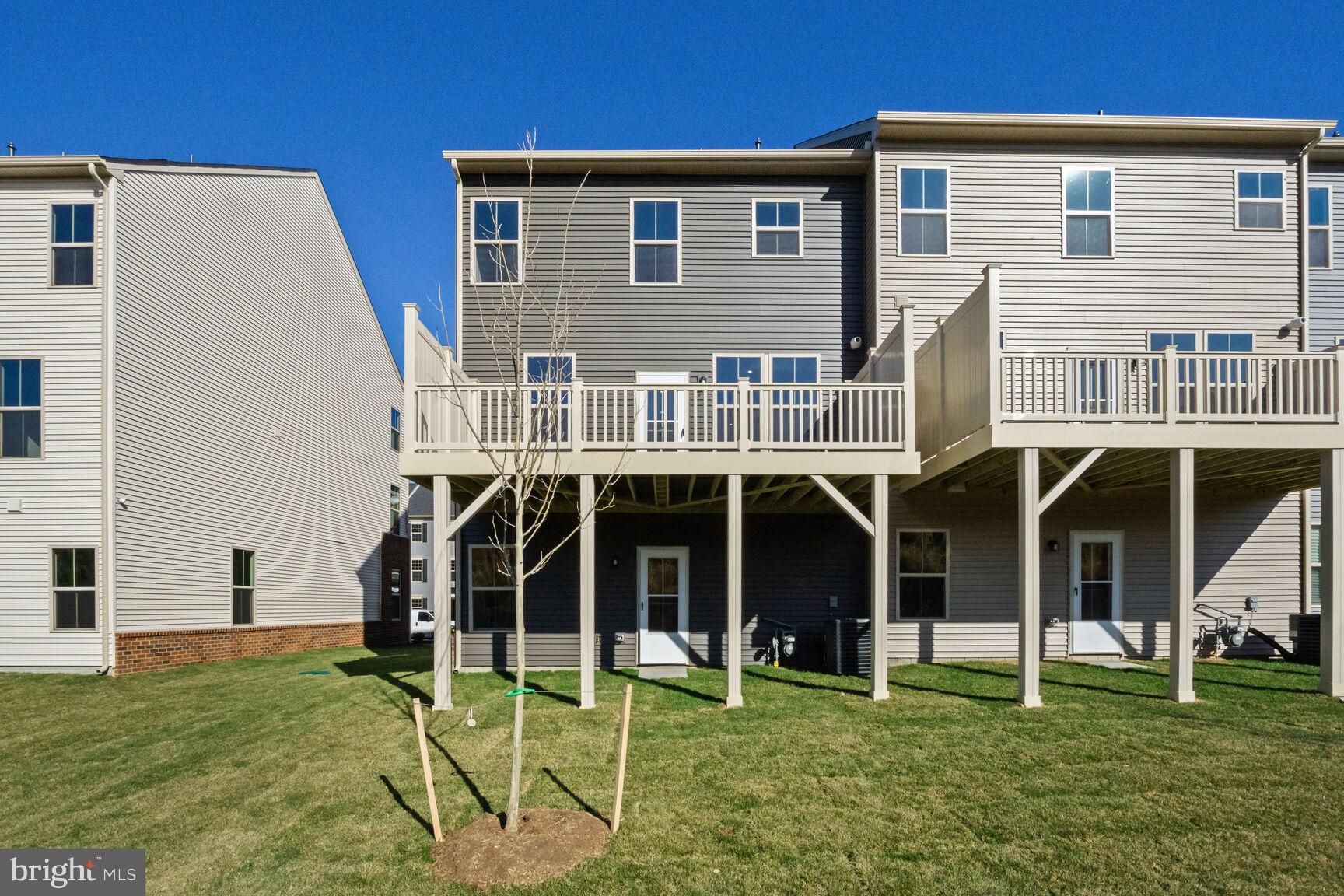14941 Ring House Road, Unit E Brandywine, MD 20613 - Photo 23 of 24 DECK WITH PRIVACY PANELS