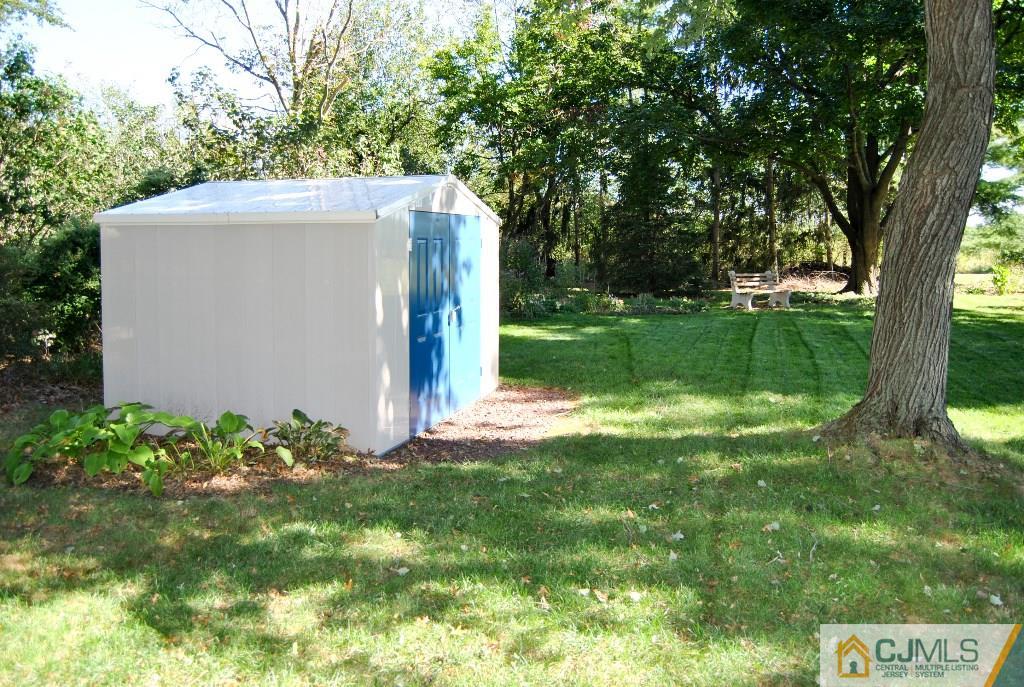 280 Georges Road Dayton, NJ 08810 - Photo 14 of 15 Gallery Image 14