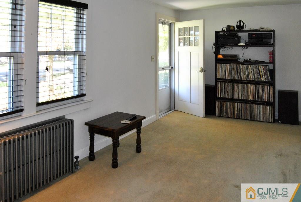 280 Georges Road Dayton, NJ 08810 - Photo 3 of 15 Gallery Image 3