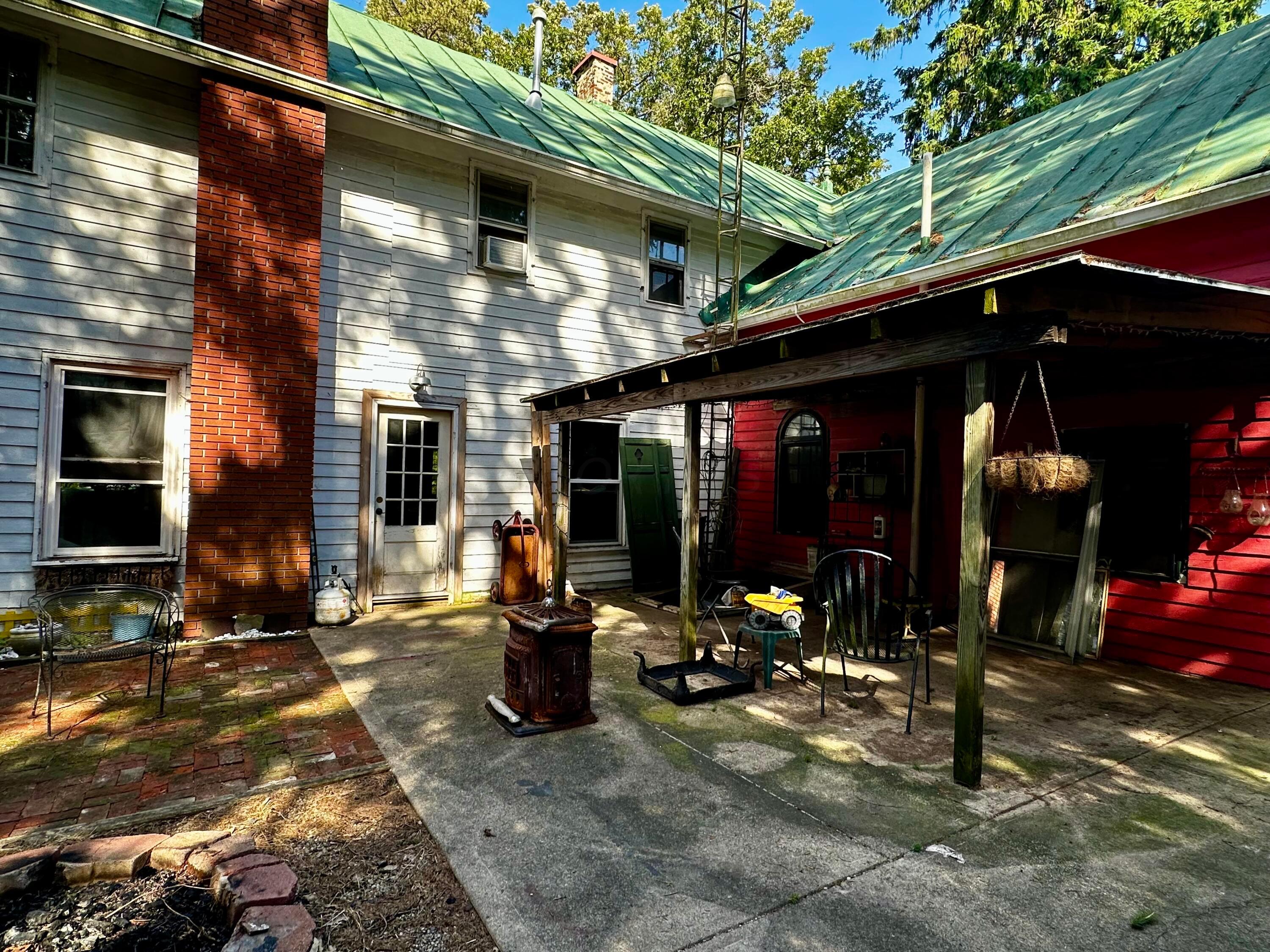 4573 Newark Road Utica, OH 43080 - Photo 22 of 46 Rear patio