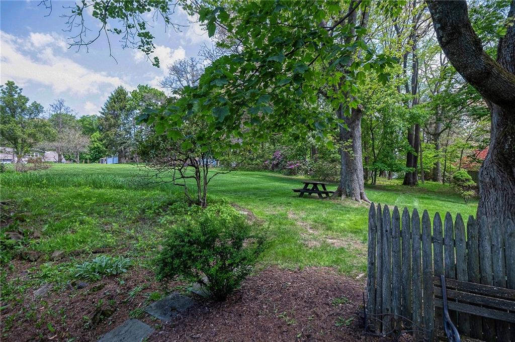 9716 E Road Pittsburgh, PA 15237 - Photo 7 of 31 Gallery Image 7