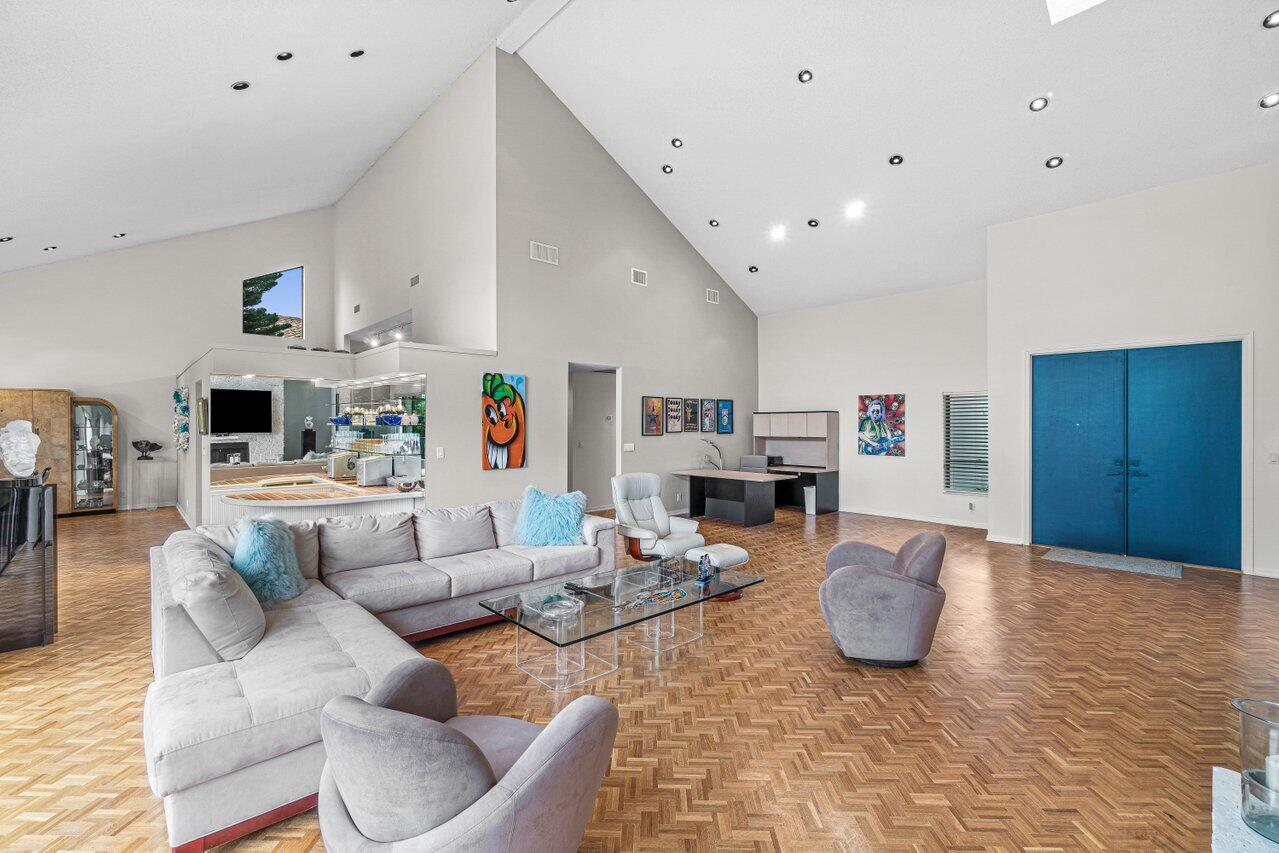 4295 Bocaire Boulevard Boca Raton, FL 33487 - Photo 8 of 37 008-4295BocaireBoulevard-BocaRaton-FL-33