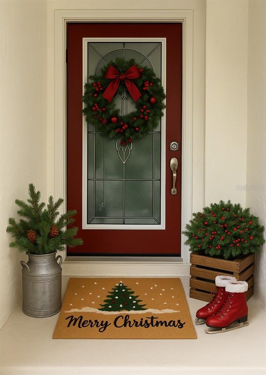 25 Jamaica Street Homosassa, FL 34446 - Photo 2 of 49 a room with furniture and flowers