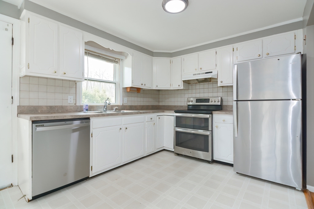 2 Marlboro Road Georgetown, MA 01833 - Photo 11 of 35 Gallery Image 11