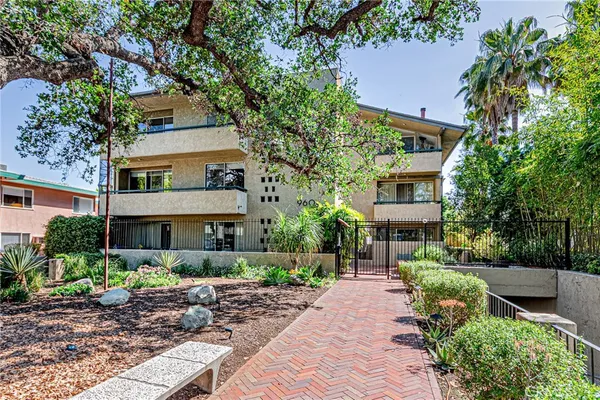 $698,800 | 960 San Pasqual Street, Pasadena, CA 91106