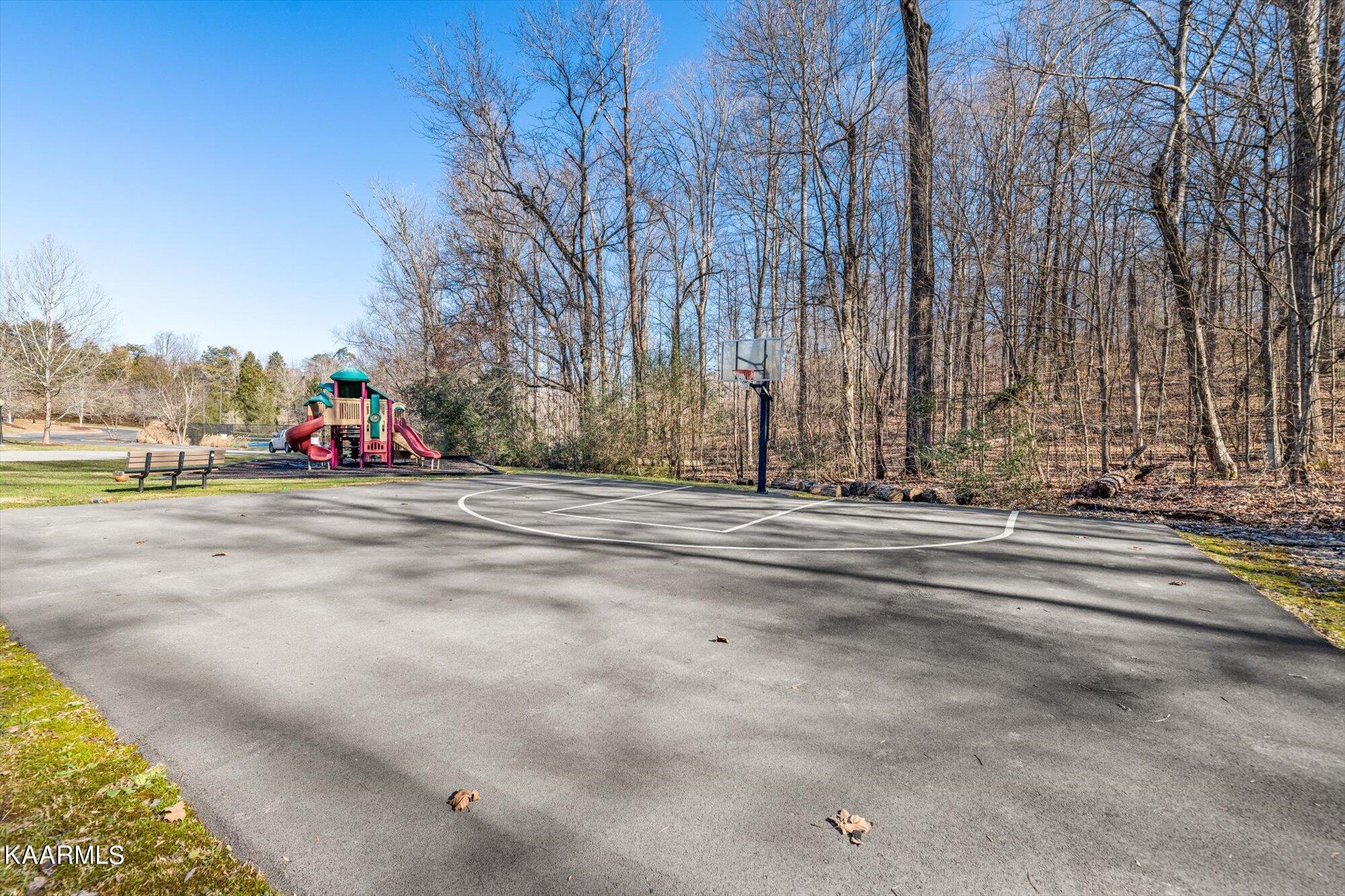 2800 Green Summers Road Knoxville, TN 37938 - Photo 11 of 18 13-2800-Green-Summers-Rd-Knoxville-TN-13