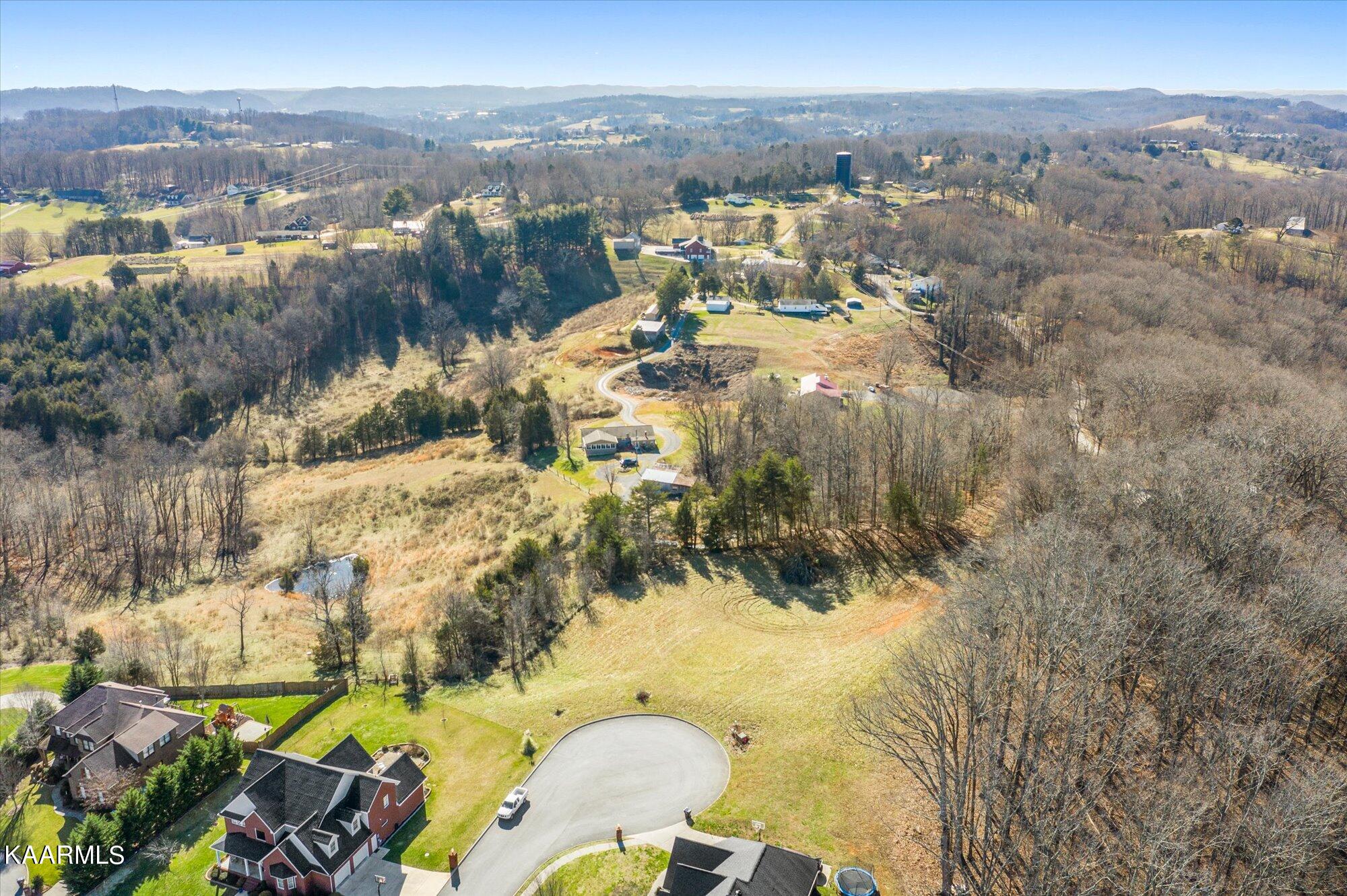 2800 Green Summers Road Knoxville, TN 37938 - Photo 7 of 18 08-2800-Green-Summers-Rd-Knoxville-TN-8