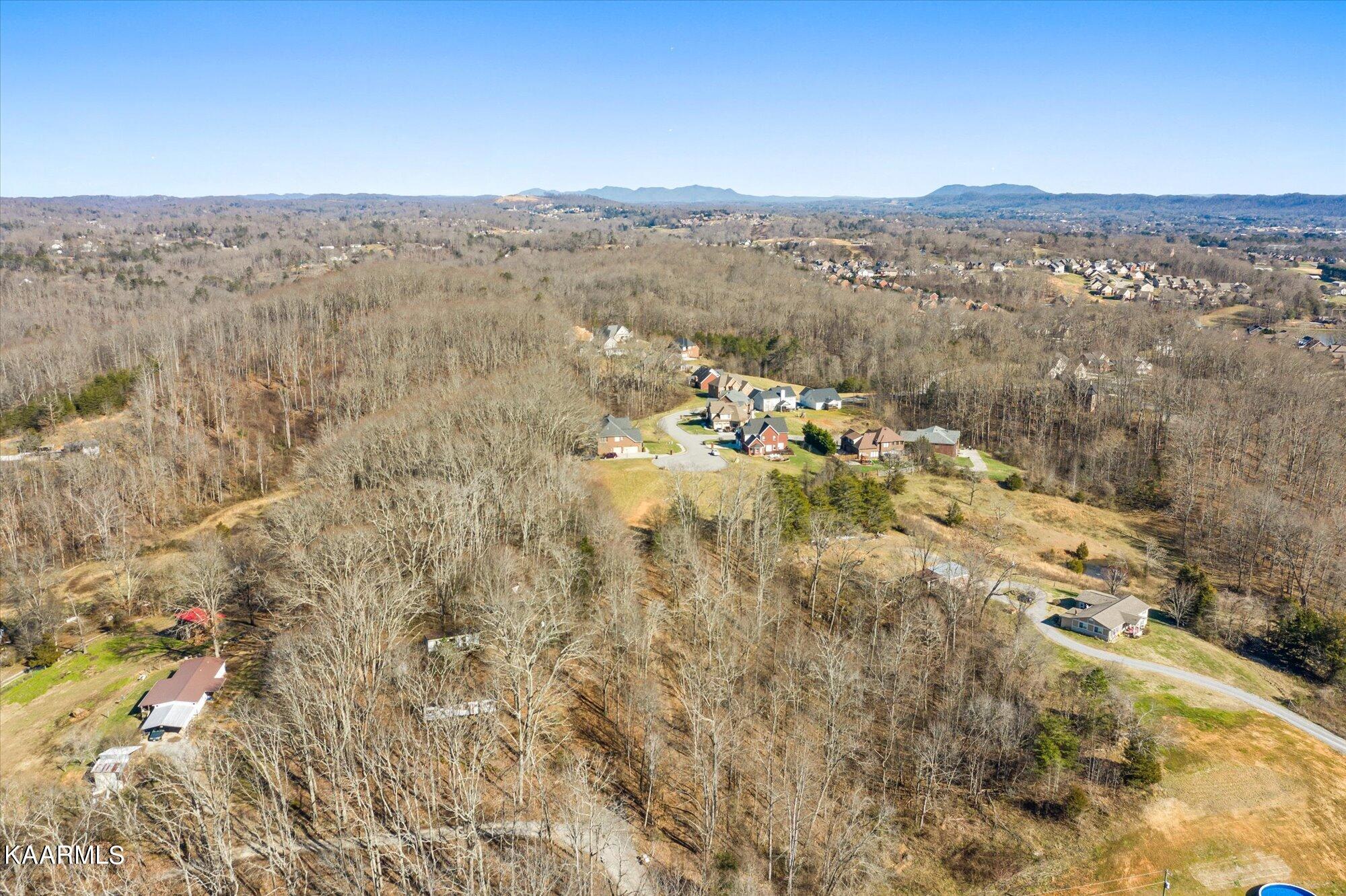 2800 Green Summers Road Knoxville, TN 37938 - Photo 8 of 18 09-2800-Green-Summers-Rd-Knoxville-TN-9