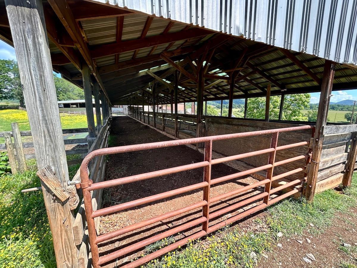 127 Albert Farm Road Monroe, VA 24574 - Photo 12 of 98
