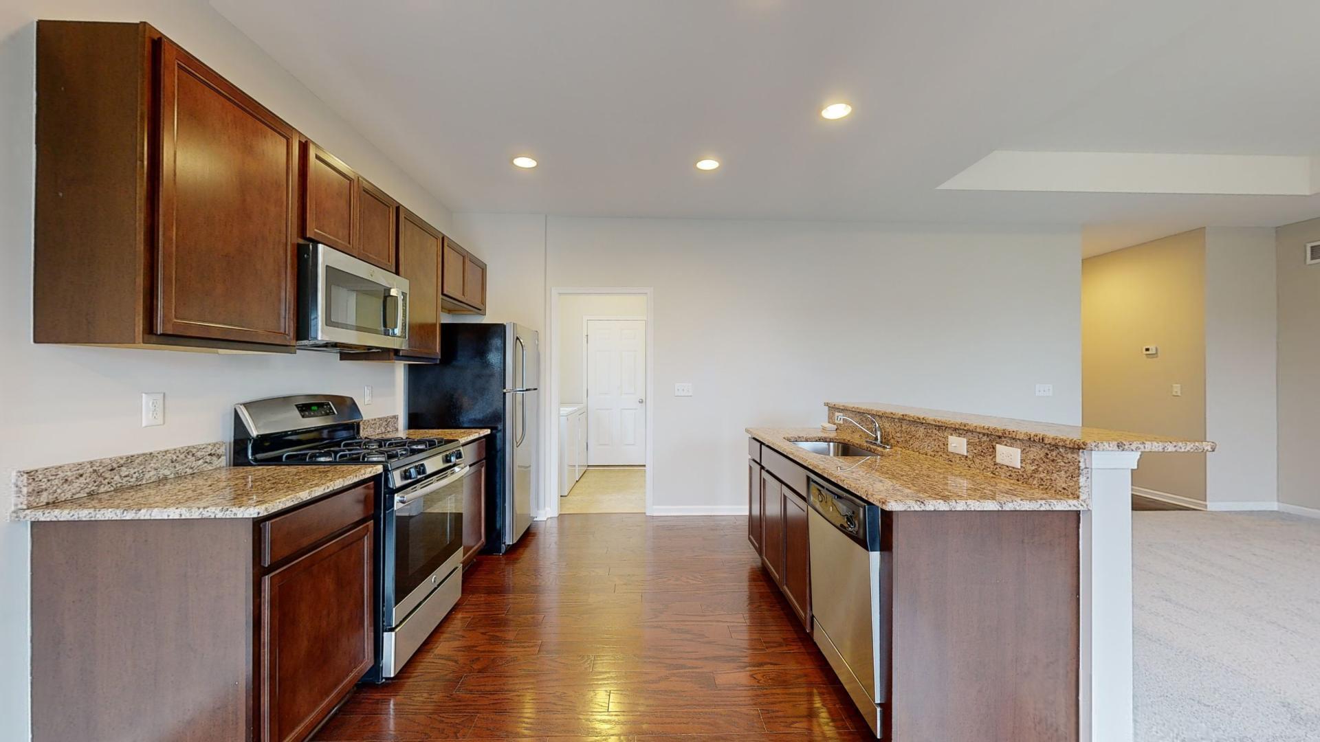 8328 Stamford Road Ypsilanti, MI 48198 - Photo 5 of 21 Kitchen