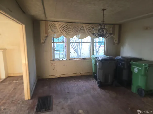 $425,000 | 8336 Ney Avenue, Oakland, CA 94605