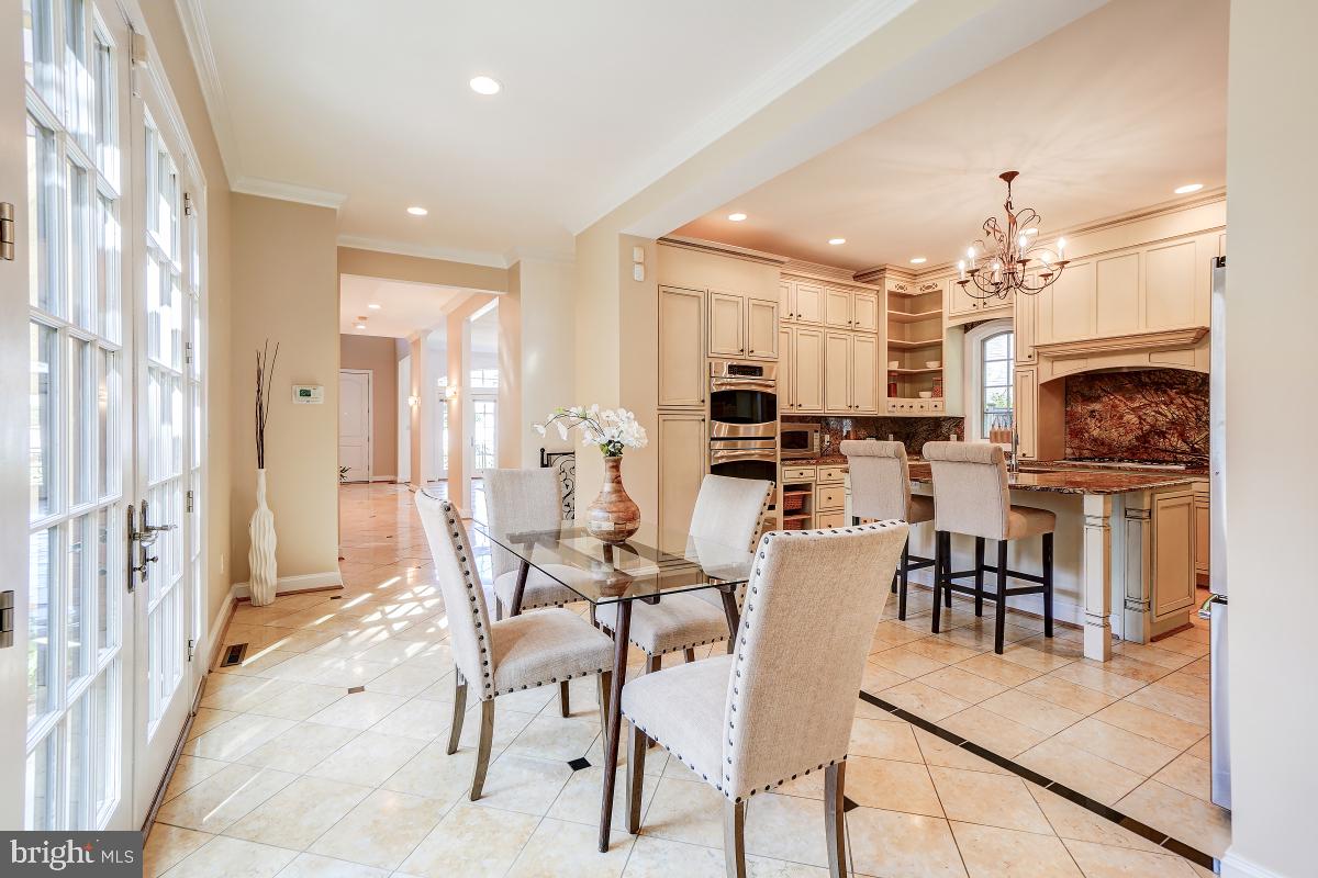 9607 Singleton Drive Bethesda, MD 20817 - Photo 13 of 63