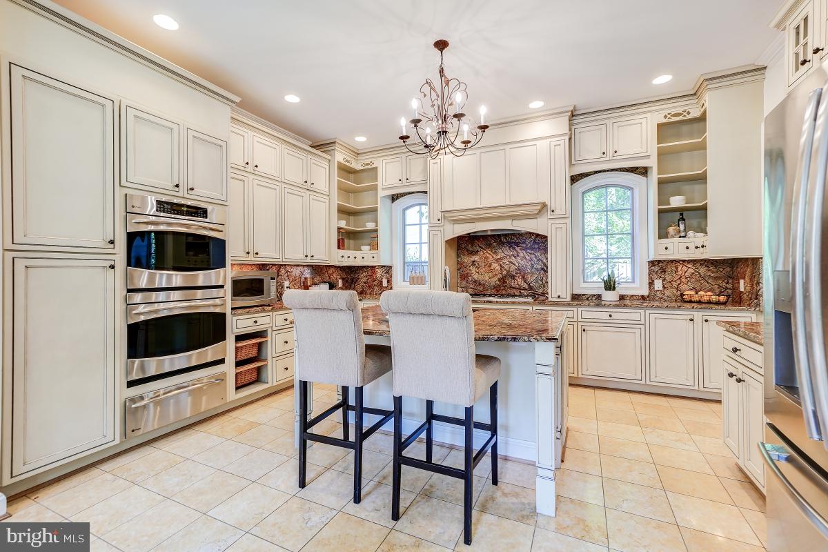 9607 Singleton Drive Bethesda, MD 20817 - Photo 15 of 63