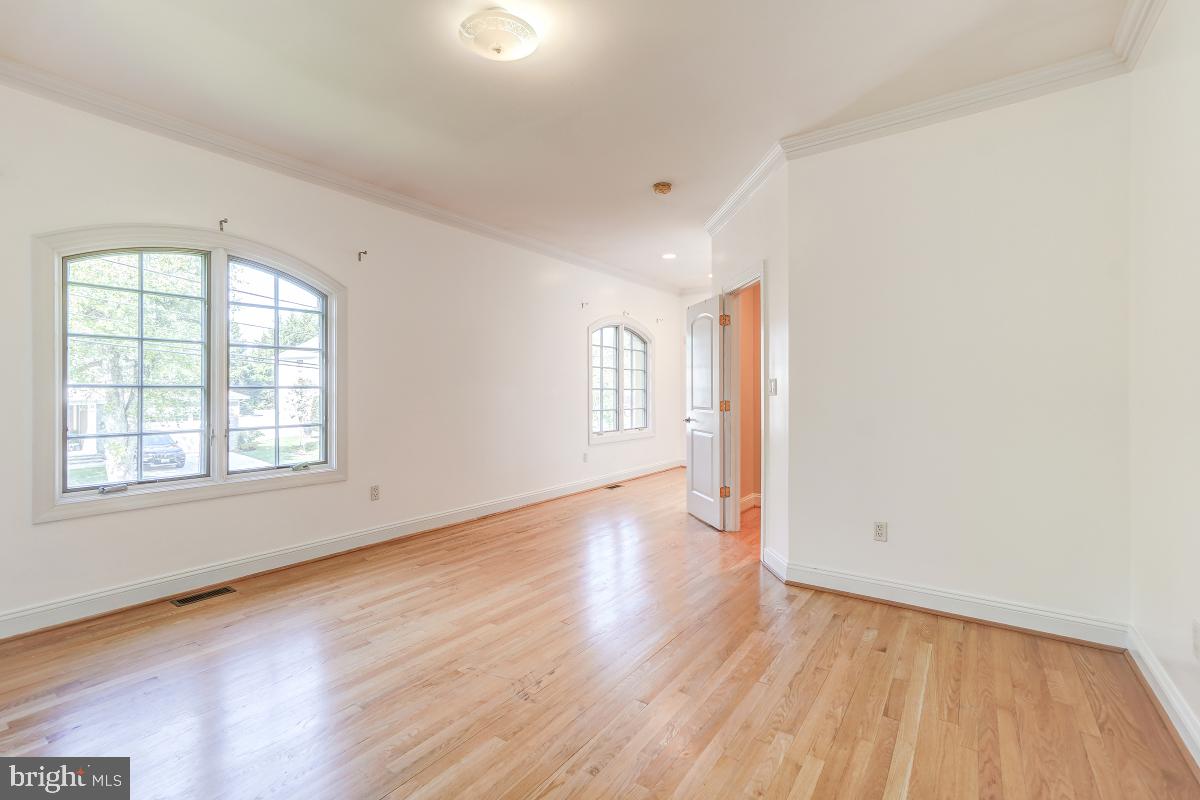 9607 Singleton Drive Bethesda, MD 20817 - Photo 32 of 63