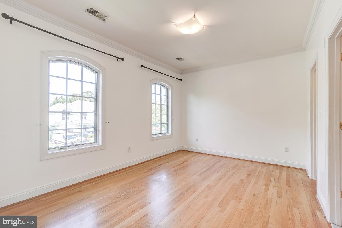 9607 Singleton Drive Bethesda, MD 20817 - Photo 35 of 63