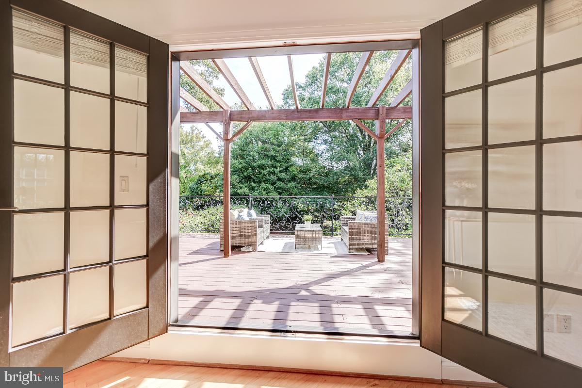 9607 Singleton Drive Bethesda, MD 20817 - Photo 48 of 63