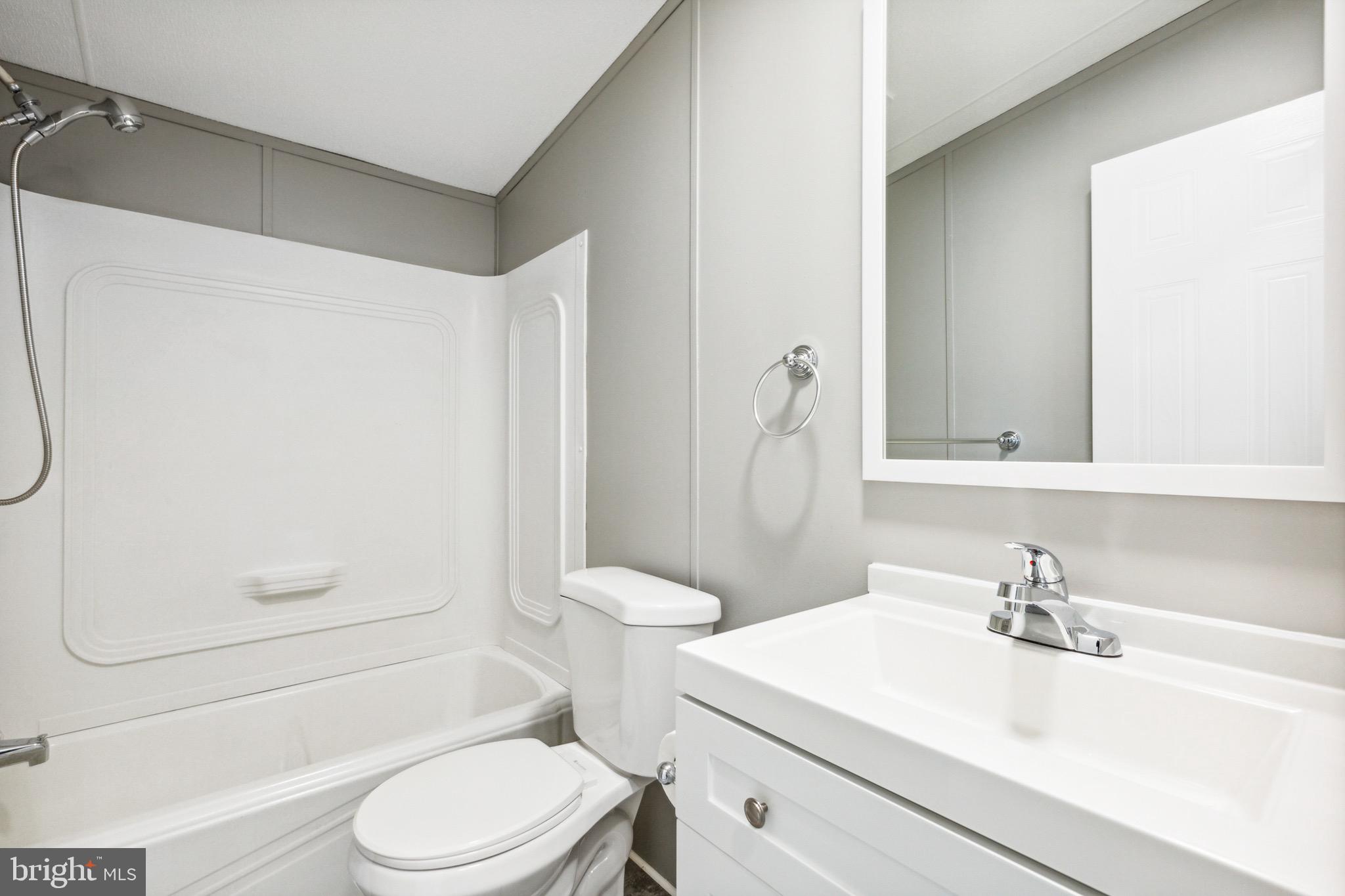 490 North Patuxent Road, Unit 58 Odenton, MD 21113 - Photo 23 of 23 Full Bathroom