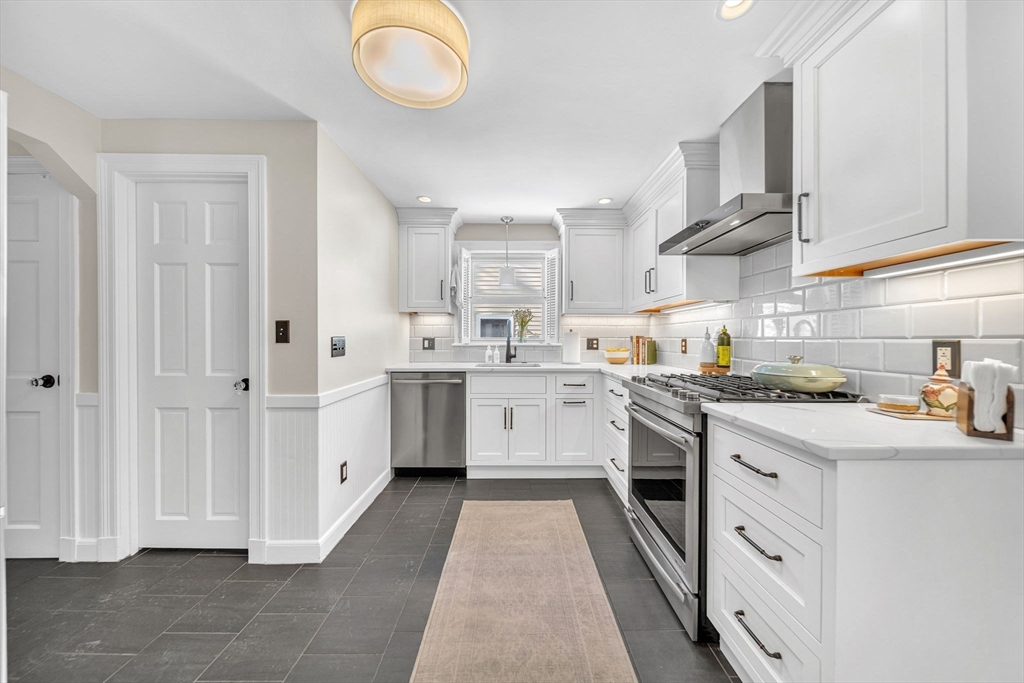 87 Buchanan Road Boston, MA 02132 - Photo 8 of 41