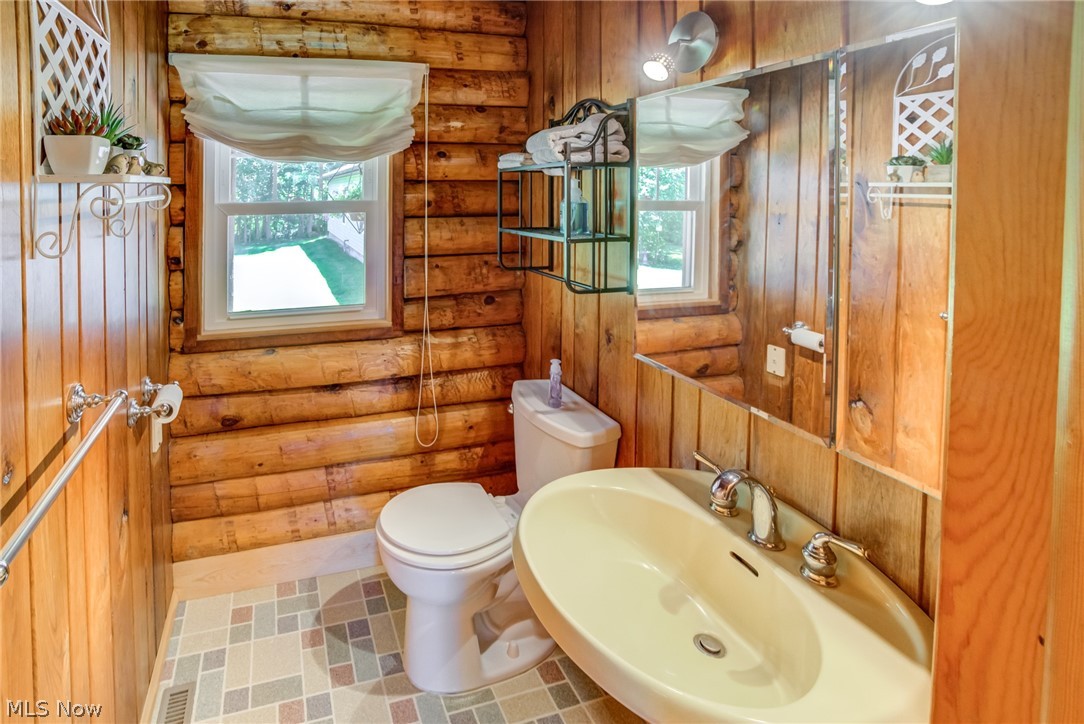 13149 Ravenna Road Chardon, OH 44024 - Photo 9 of 22