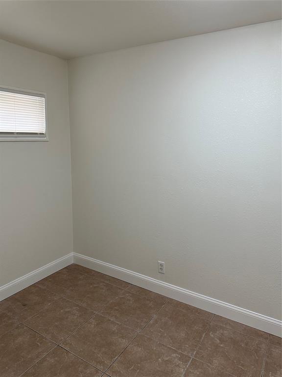 620 North Nursery Road, Unit 620 Irving, TX 75061 - Photo 4 of 6