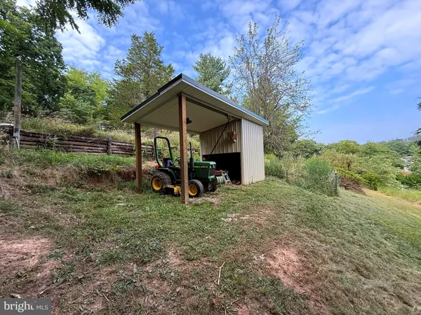 $224,000 | 7 Circle Drive, Petersburg, WV 26847