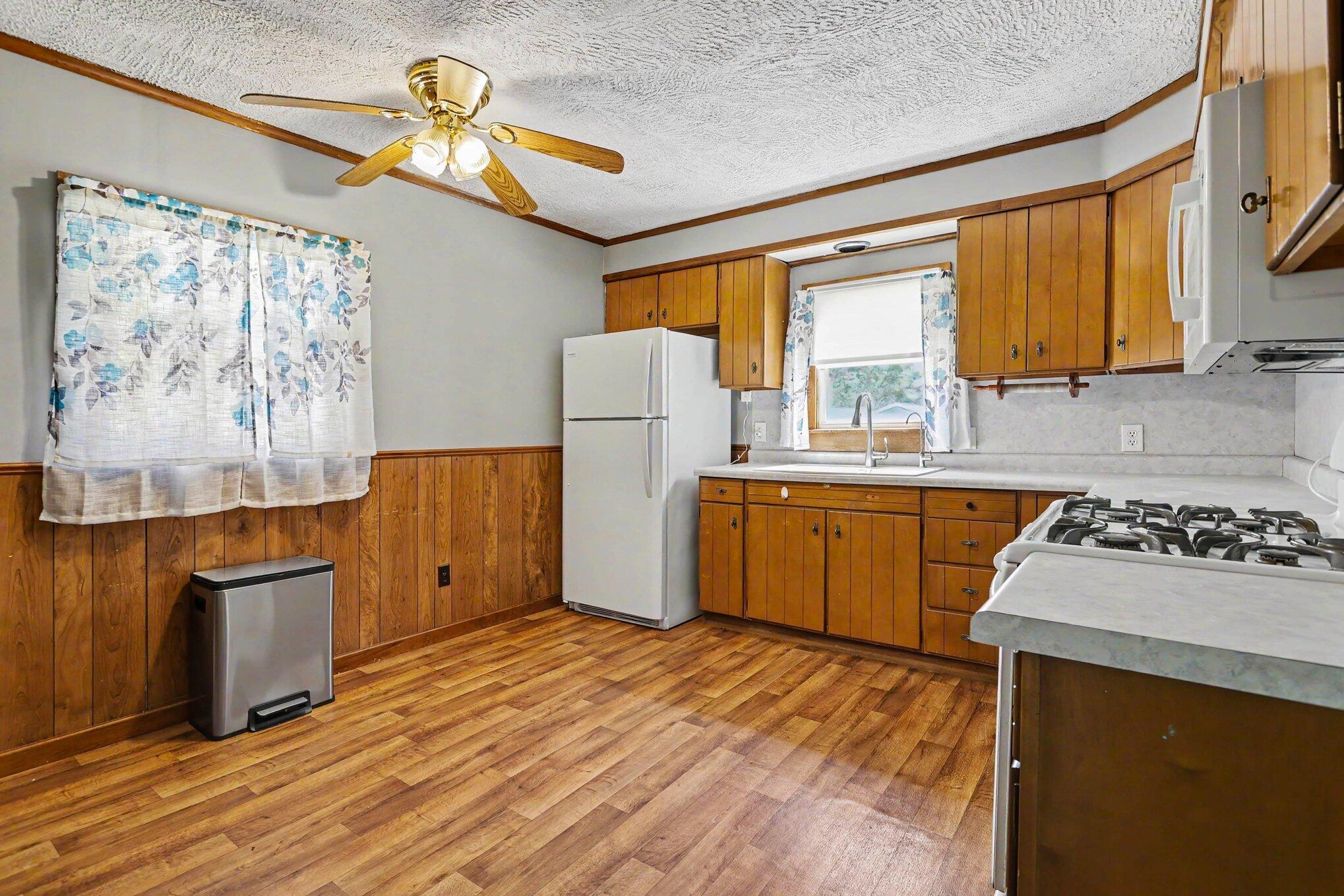 229 Hartman Road Niles, MI 49120 - Photo 11 of 33 007_file_7380