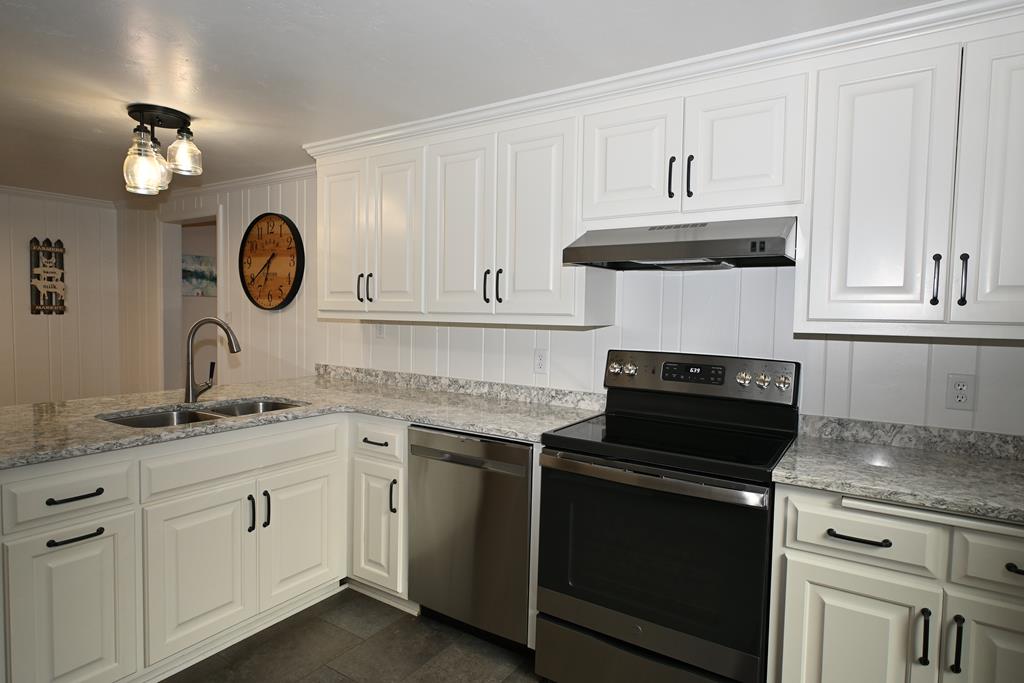 10445 North Bay Road Sister Bay, WI 54234 - Photo 11 of 45