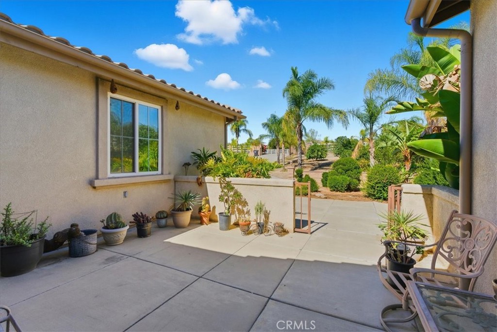 17715 Timberview Drive Riverside, CA 92504 - Photo 25 of 39 Courtyard