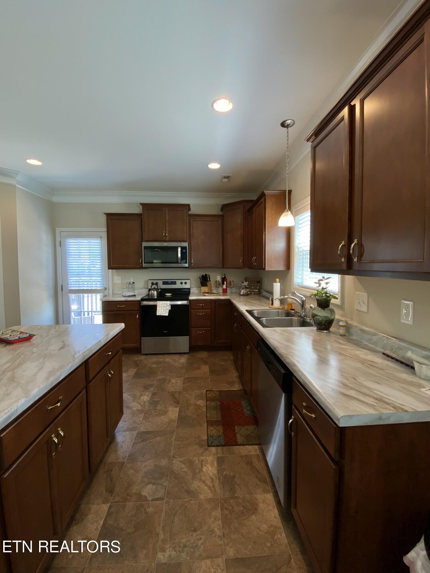 135 Fallberry Street Oak Ridge, TN 37830 - Photo 20 of 46 Gallery Image 20