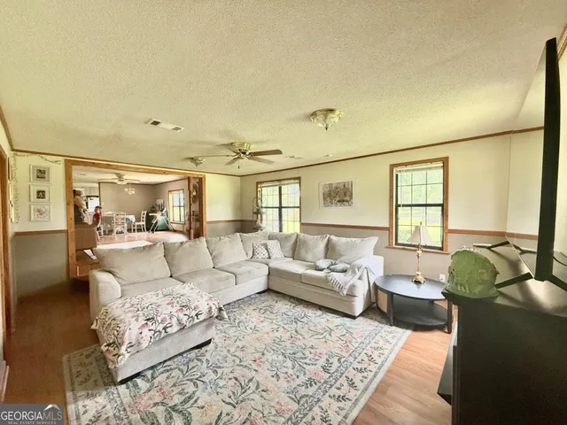 $196,500 | 3439 East River Road, Lumber City, GA 31549