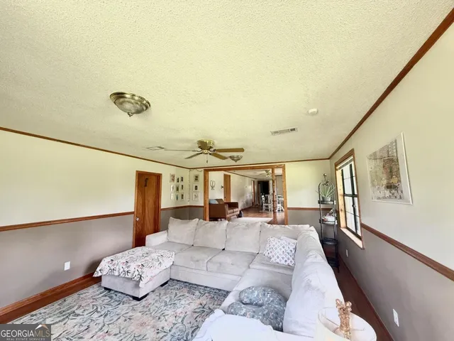 $196,500 | 3439 East River Road, Lumber City, GA 31549