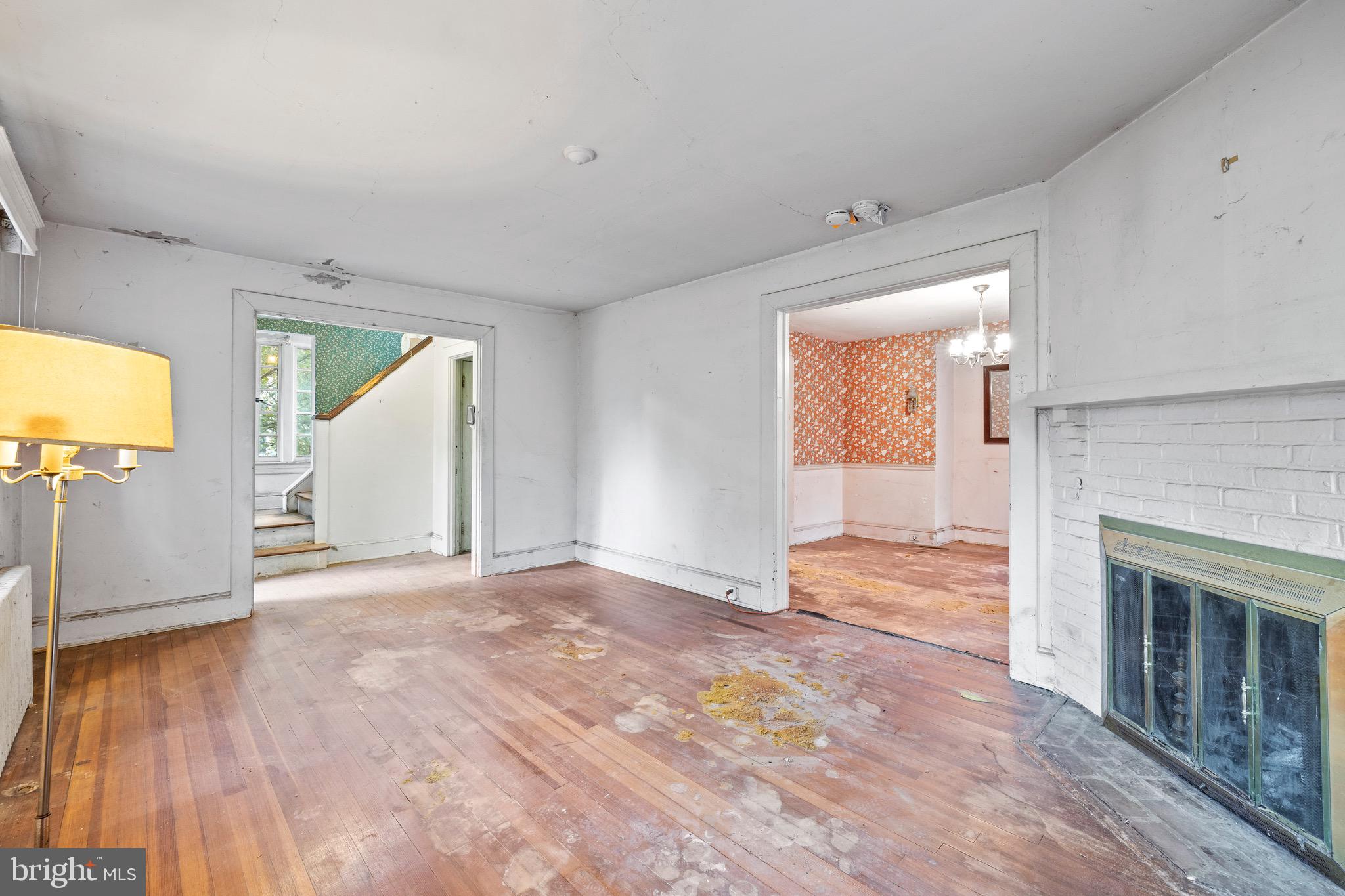 311 Cedarcroft Road Baltimore, MD 21212 - Photo 8 of 55