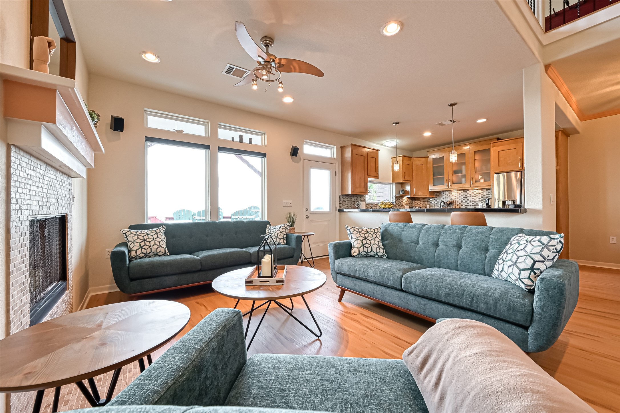 2102 Todville Road, Unit 9 Seabrook, TX 77586 - Photo 5 of 45 a living room with furniture and a large window
