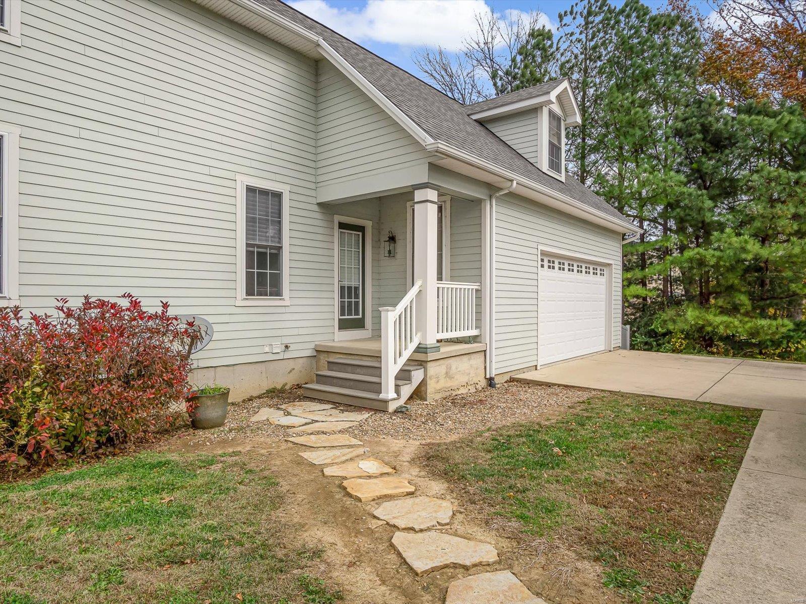 206 Rogers Street Waterloo, IL 62298 - Photo 3 of 52